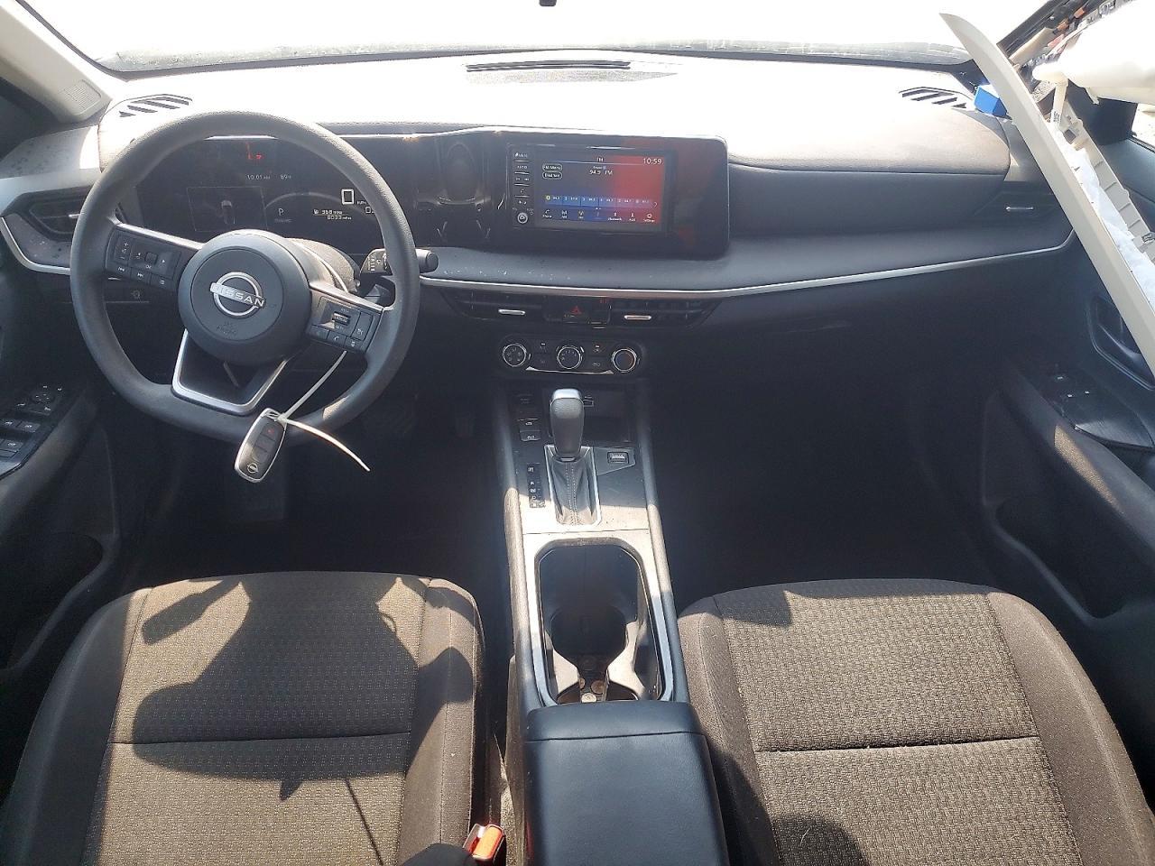 2025 Nissan Kicks S - zdjęcie 8