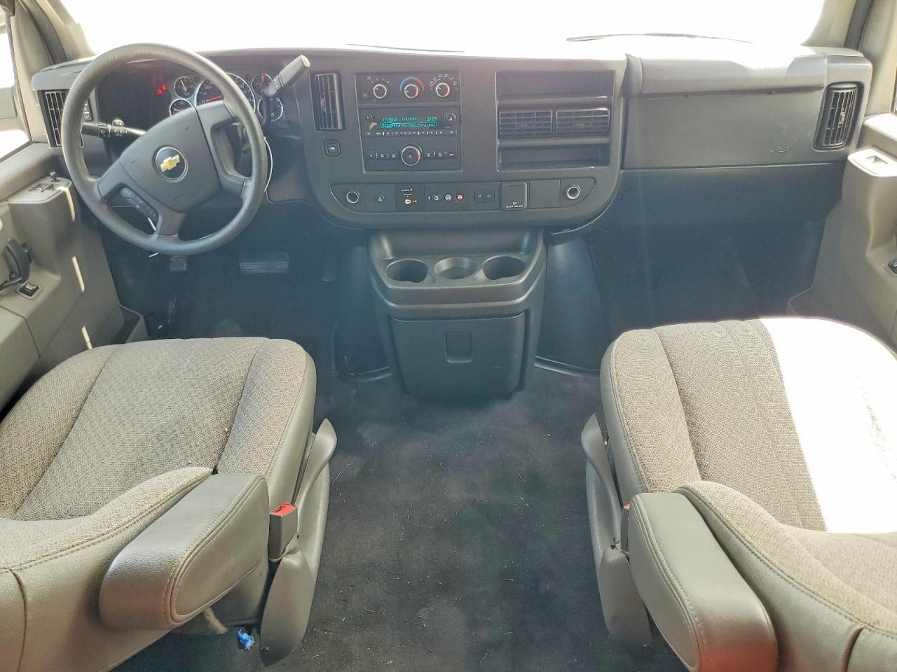 2020 Chevrolet Express G3500 Lt - zdjęcie 8