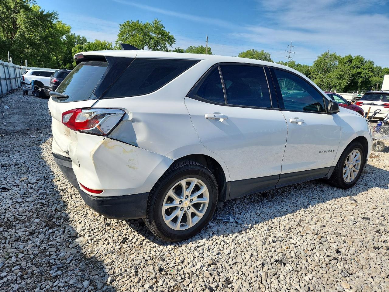 2019 Chevrolet Equinox Ls - zdjęcie 3