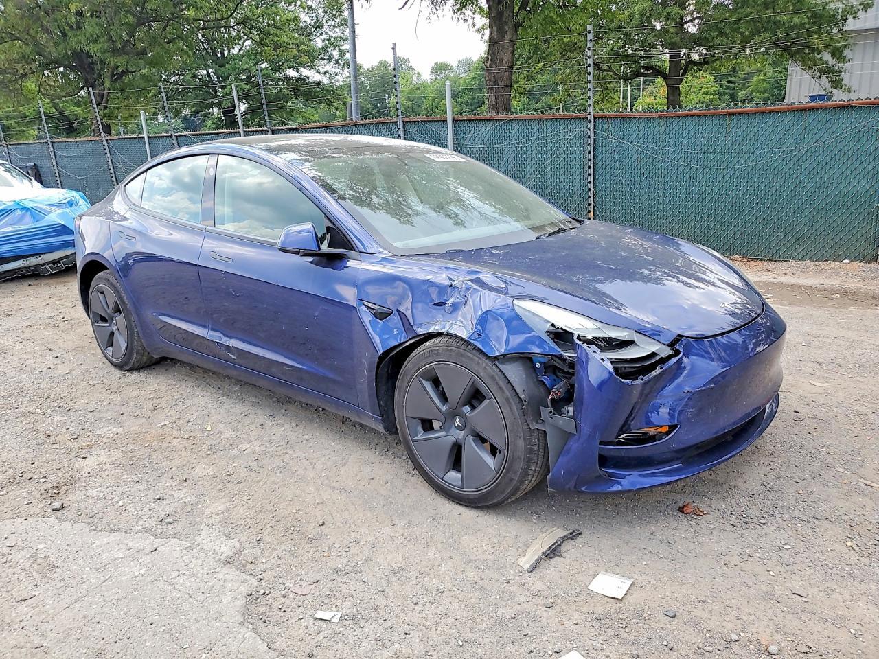 2023 Tesla Model 3 - zdjęcie 4