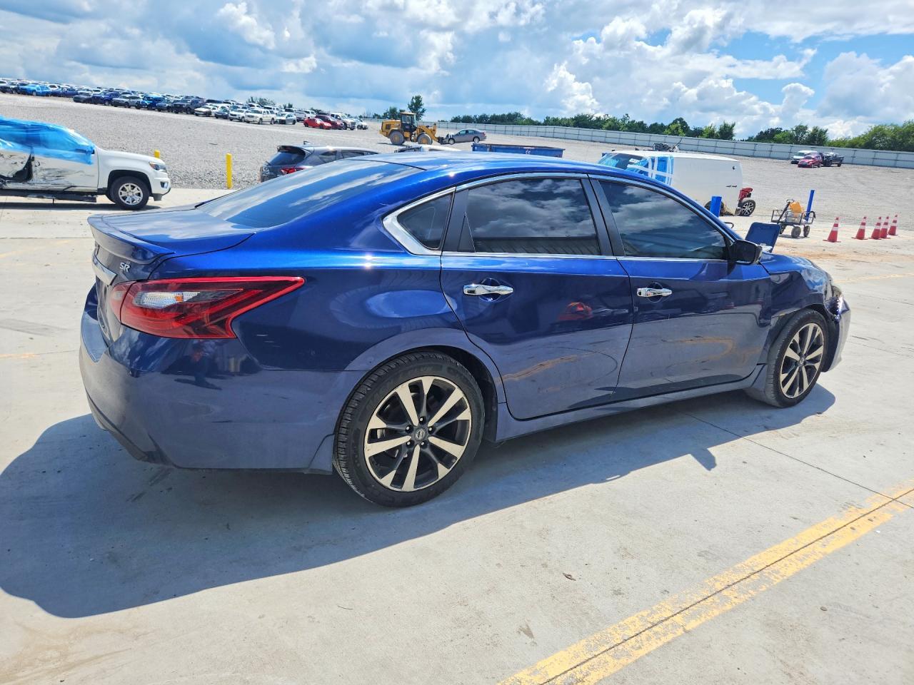 2017 Nissan Altima 2.5 Sr - zdjęcie 3