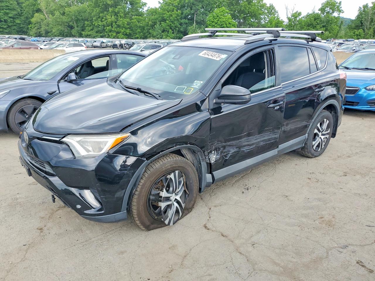 2018 Toyt Rav4 Le - zdjęcie główne