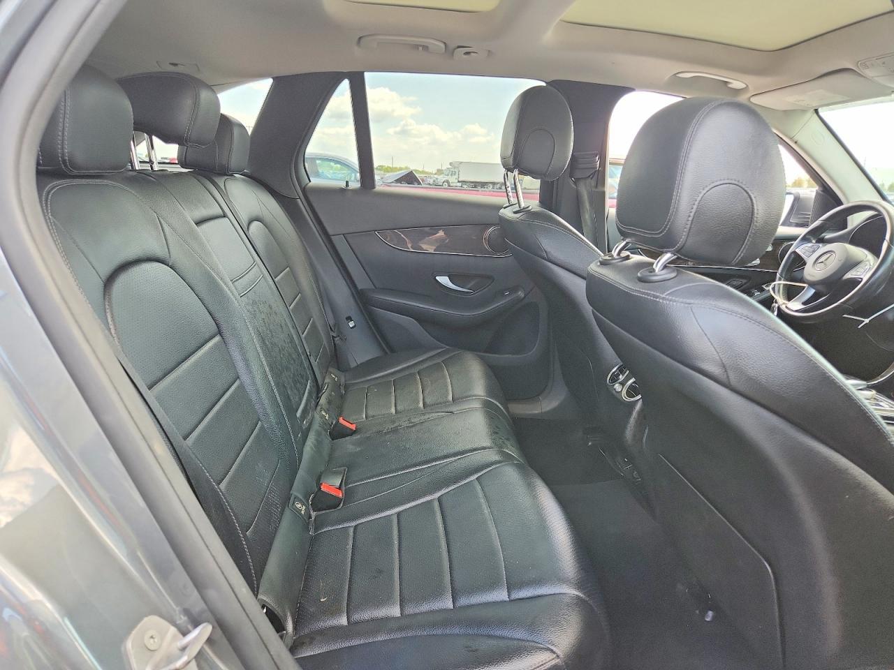 2016 Mercedes-Benz Glc 300 - zdjęcie 11