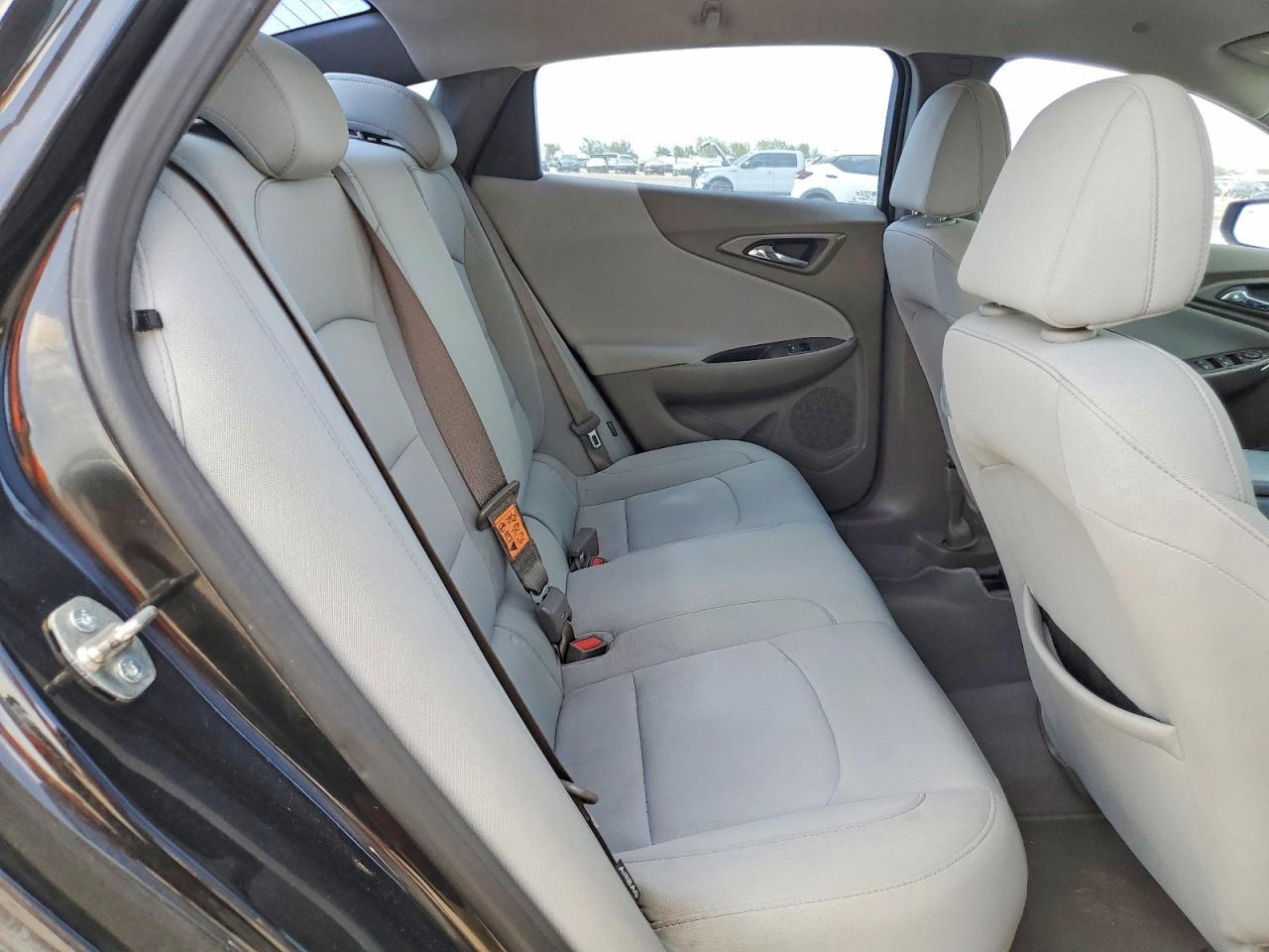 2020 Chevrolet Malibu Ls - zdjęcie 10