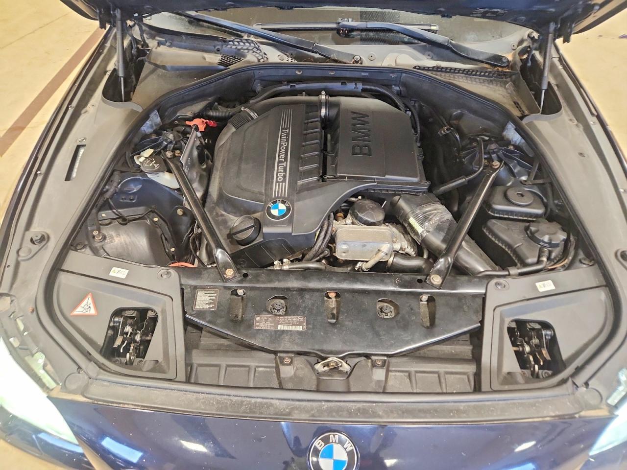 2013 BMW Seria 5 535i - zdjęcie 11