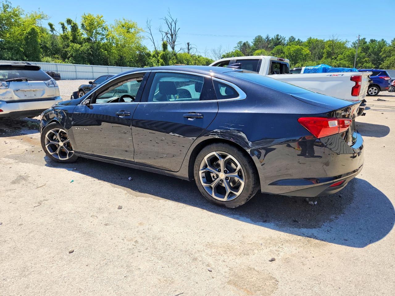 2023 Chevrolet Malibu Lt - zdjęcie 2