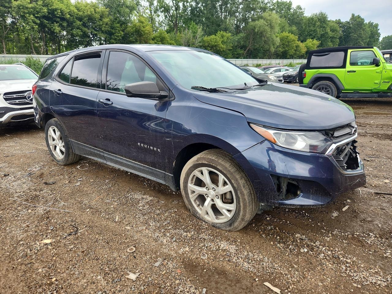 2018 Chevrolet Equinox Ls - zdjęcie 4