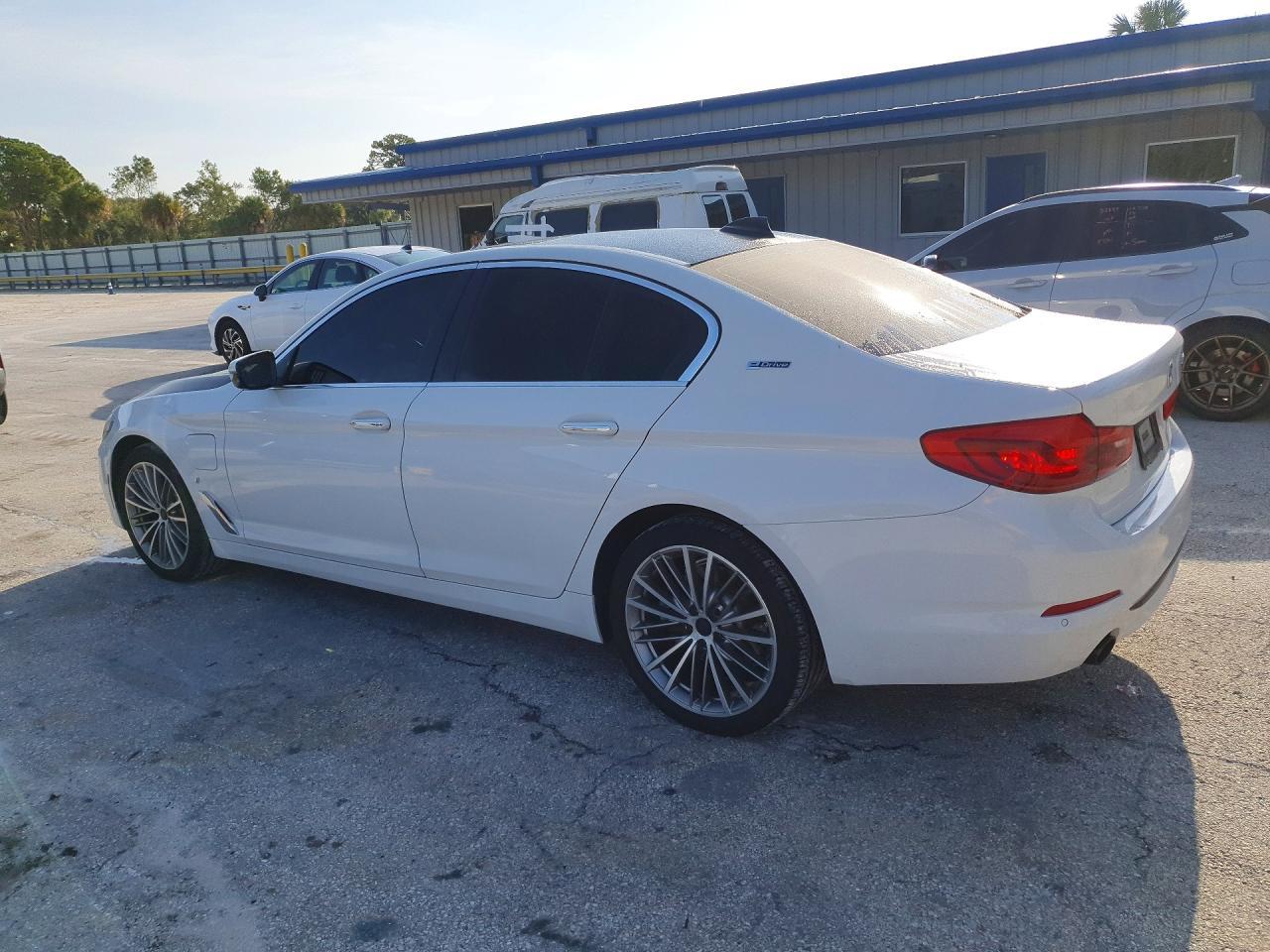 2018 BMW 530E - zdjęcie 2