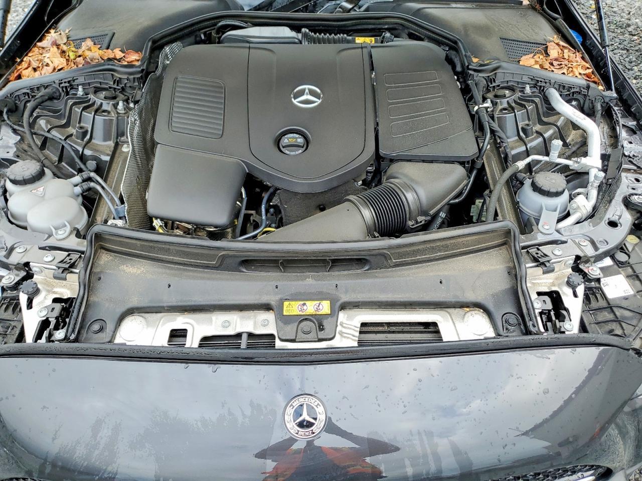 2025 Mercedes-Benz C 300 4Matic - zdjęcie 11