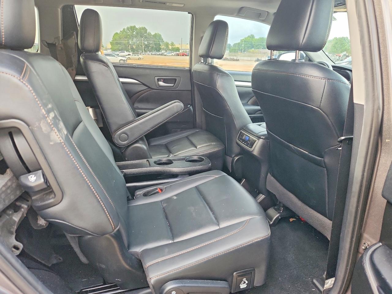 2019 Toyota Highlander Xle - zdjęcie 10