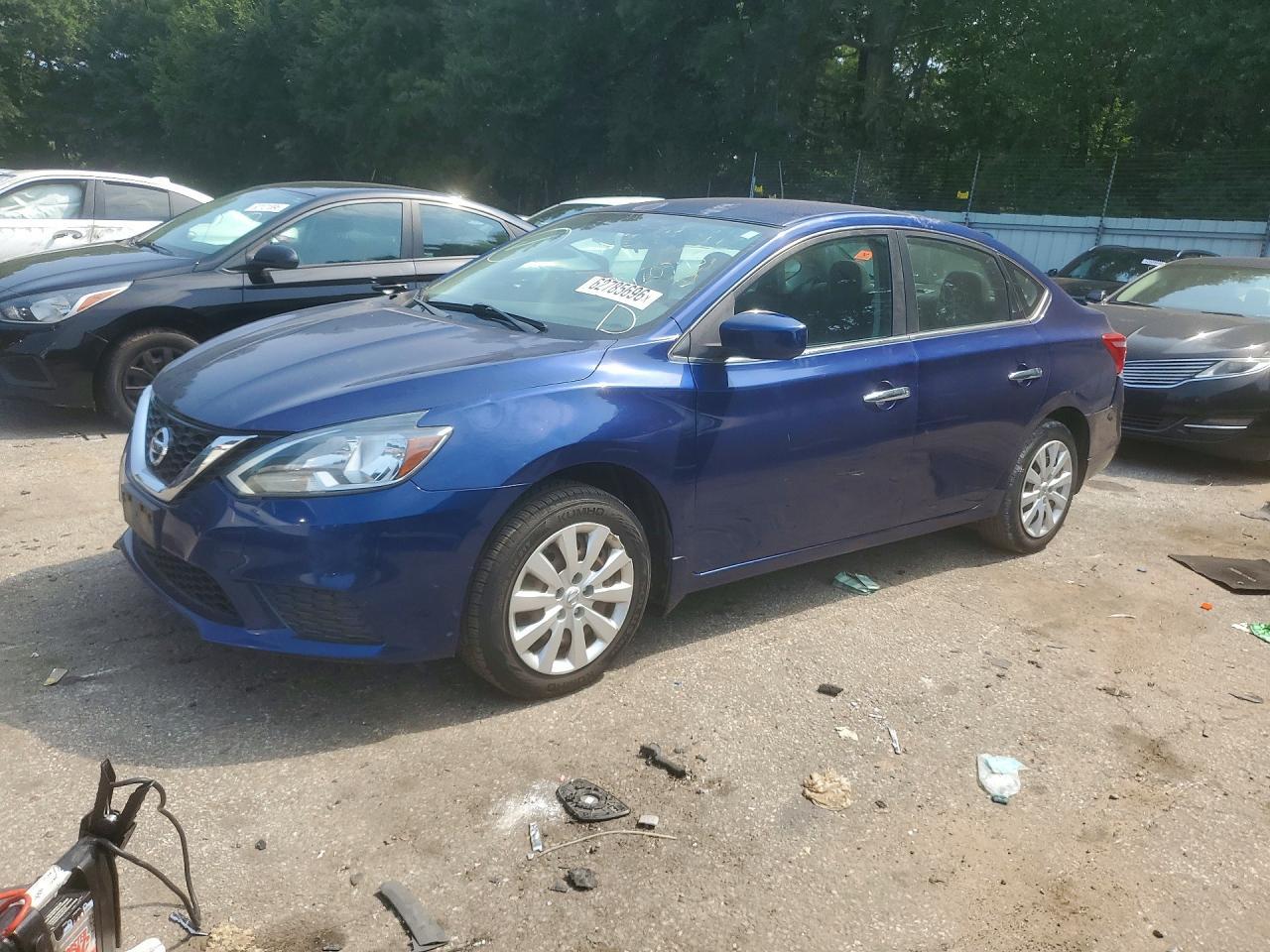 2016 Nissan Sentra S - zdjęcie główne