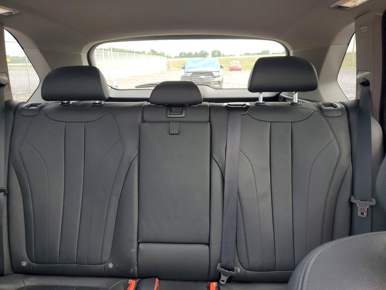 2016 BMW X5 xDrive35I - zdjęcie 10