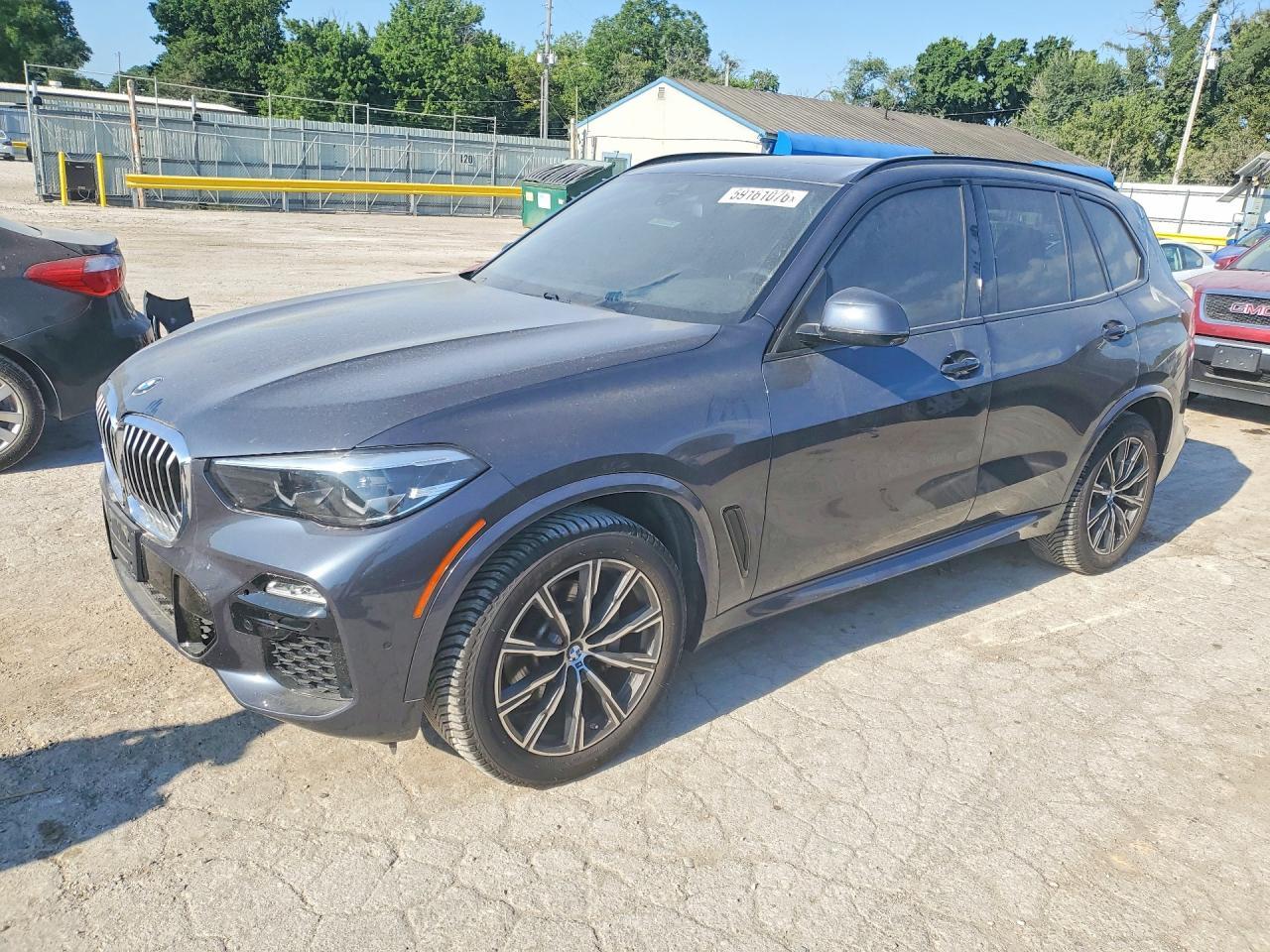 2021 BMW X5 xDrive40I - zdjęcie główne