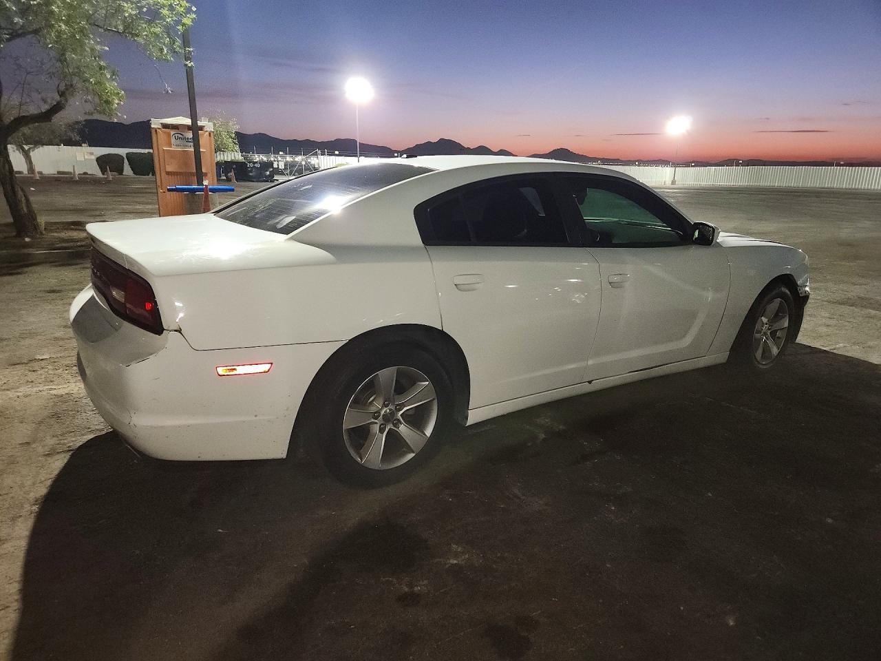 2014 Dodge Charger Se - zdjęcie 3