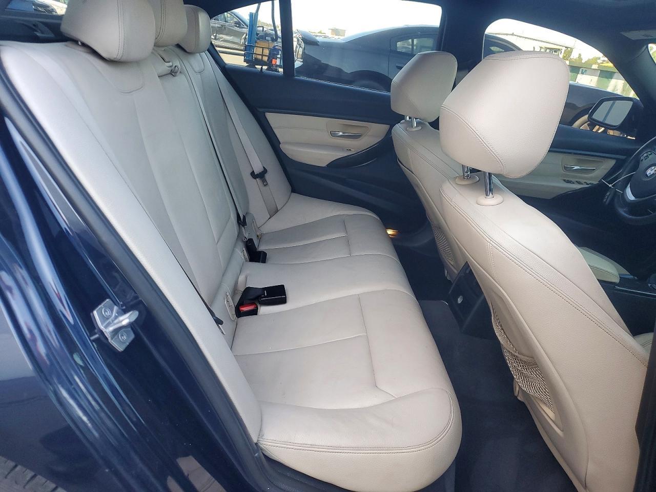 2015 BMW 328 I - zdjęcie 10