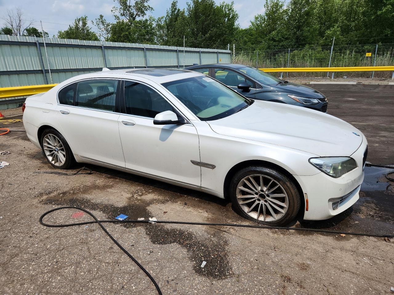 2013 BMW 750 Lxi - zdjęcie 4