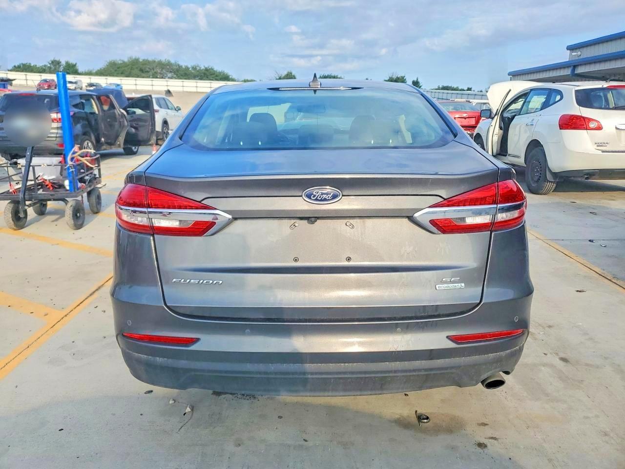 2020 Ford Fusion Se - zdjęcie 6