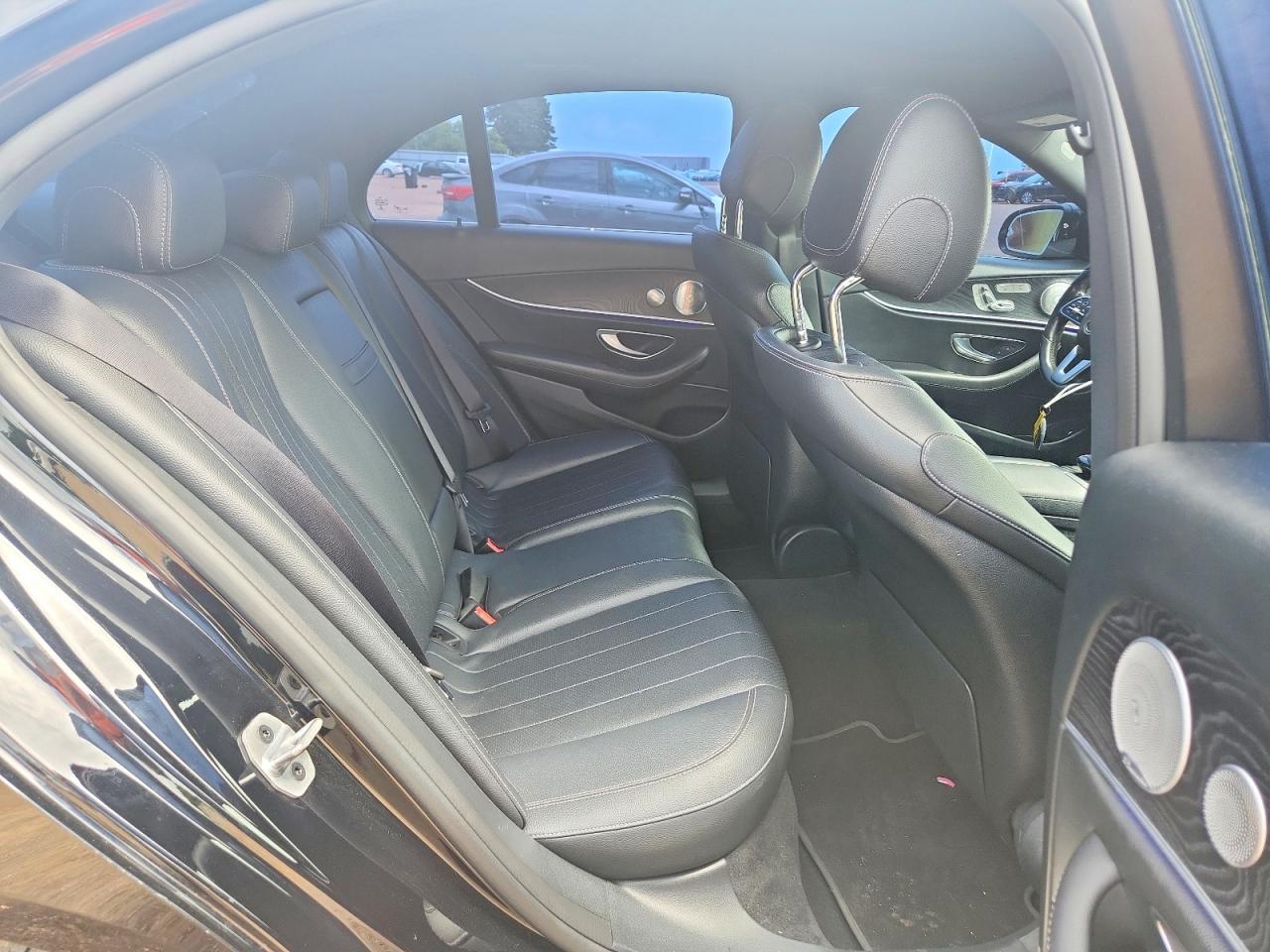2019 Mercedes-Benz E 300 - zdjęcie 10