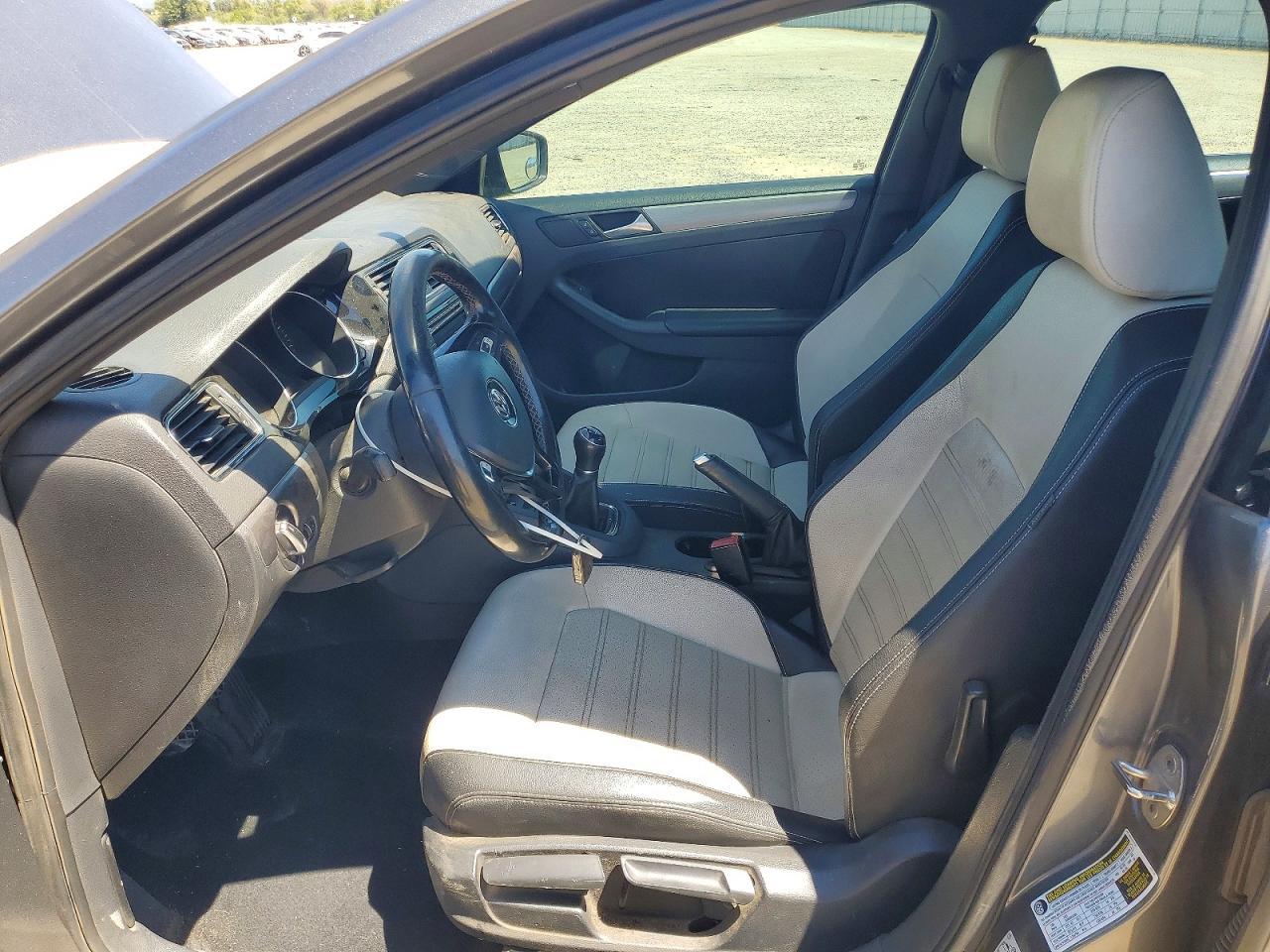 2016 Volkswagen Jetta Sport - zdjęcie 7