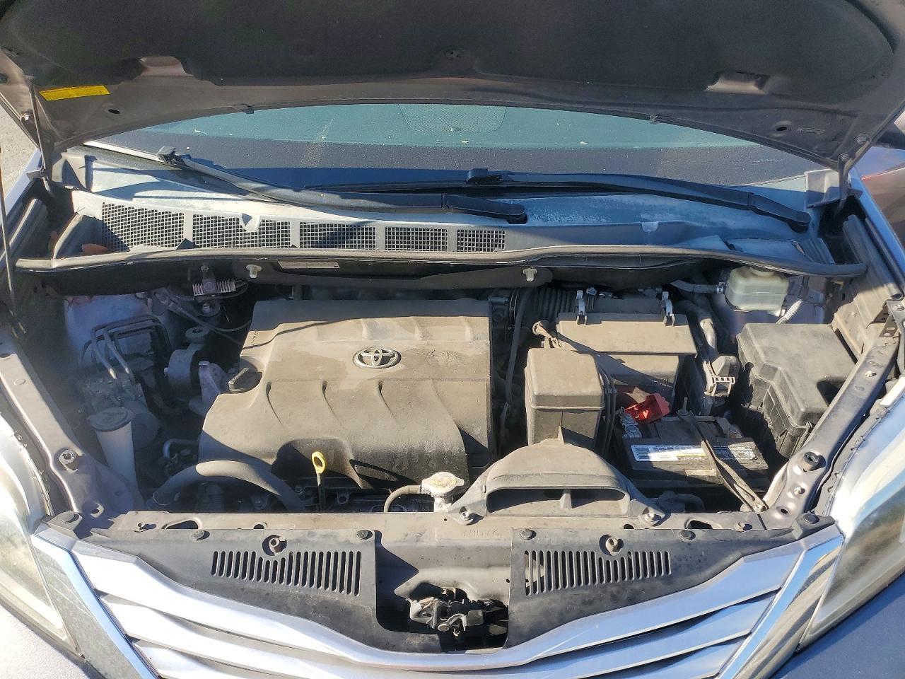 2015 Toyota Sienna Limited Premium 7-Passenger - zdjęcie 11