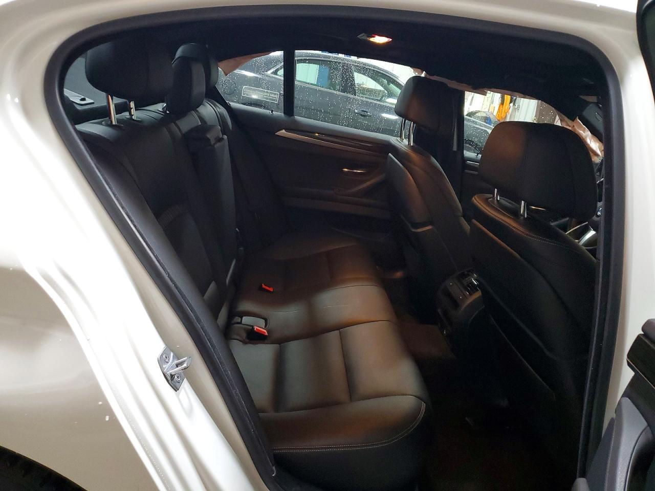 2014 BMW Seria 5 535i - zdjęcie 10
