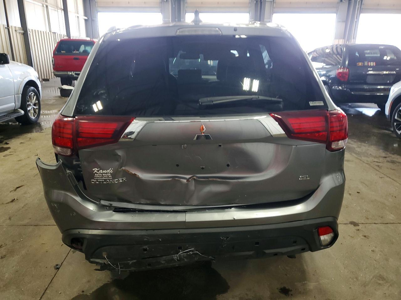 2020 Mitsubishi Outlander Se - zdjęcie 6