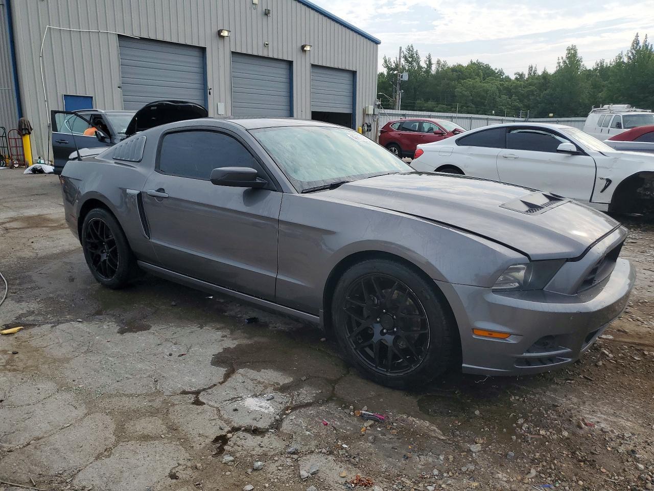 2014 Ford Mustang - zdjęcie 4