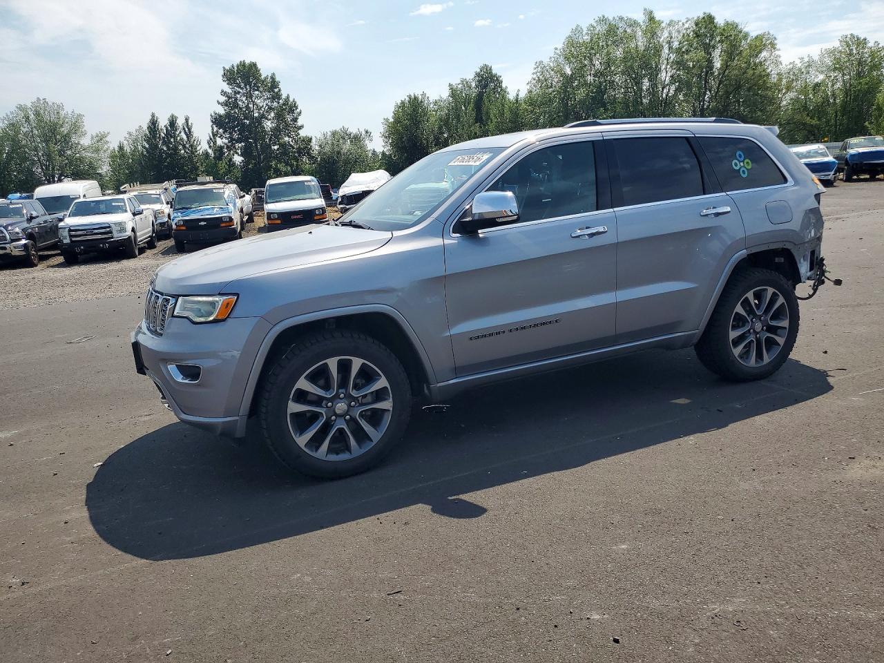 2018 Jeep Grand Cherokee Overland - zdjęcie główne