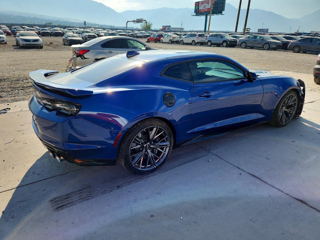 2023 Chevrolet Camaro Zl1 - zdjęcie 3