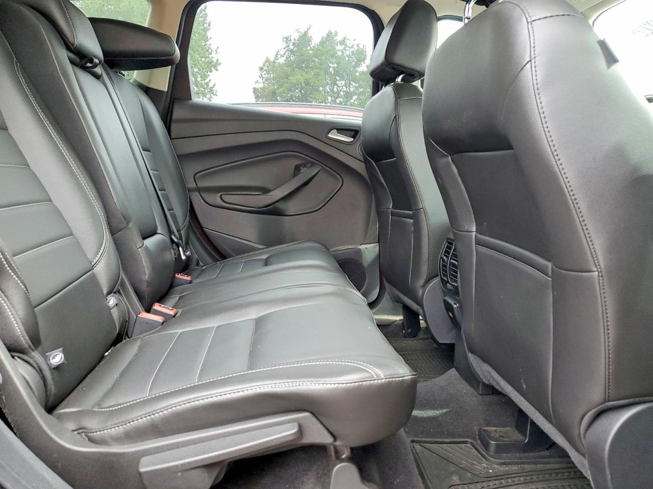 2015 Ford Escape Titanium - zdjęcie 10