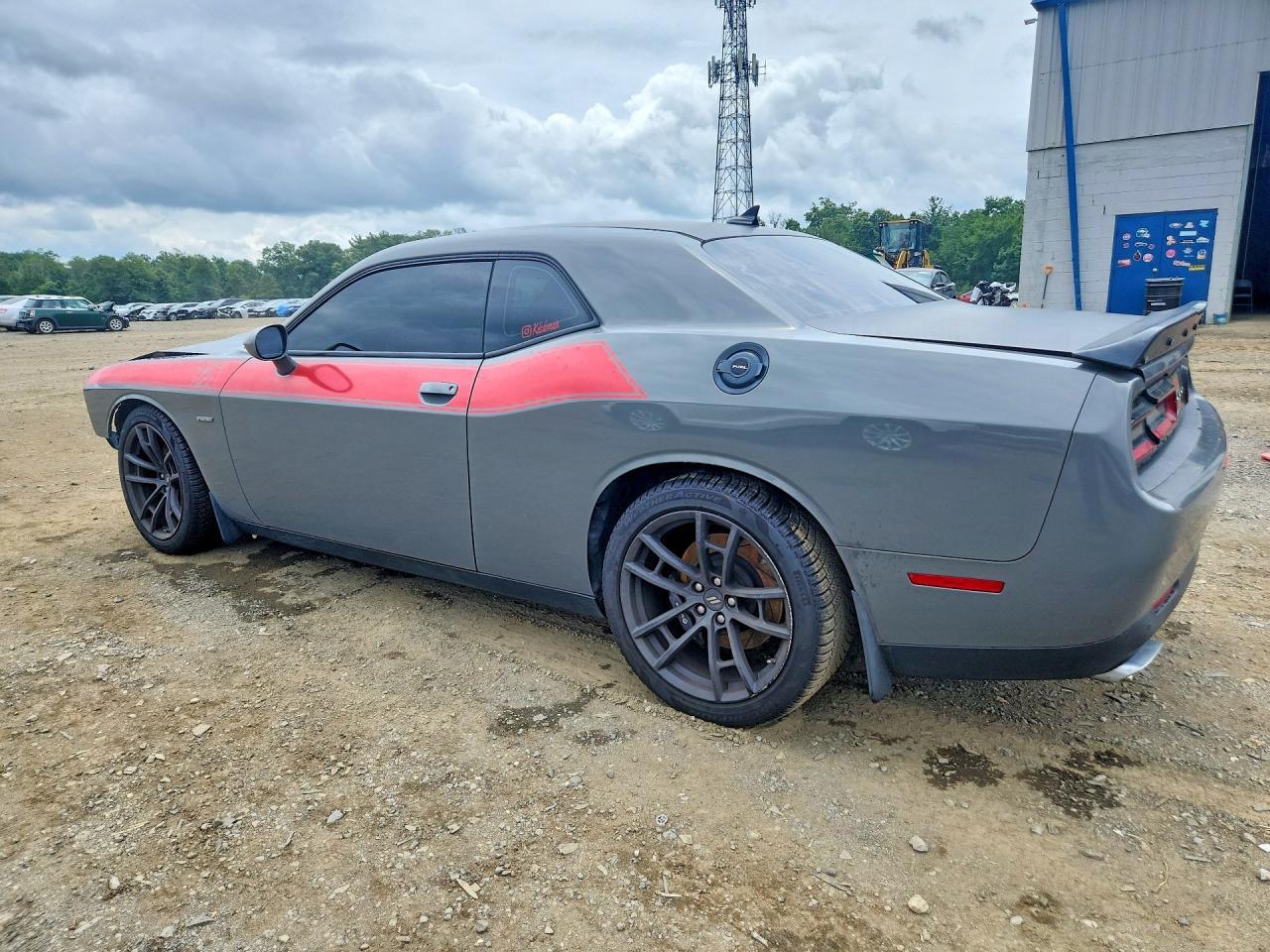 2017 Dodge Challenger R/T 392 - zdjęcie 2