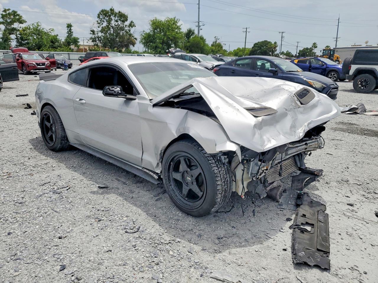 2018 Ford Mustang - zdjęcie 4