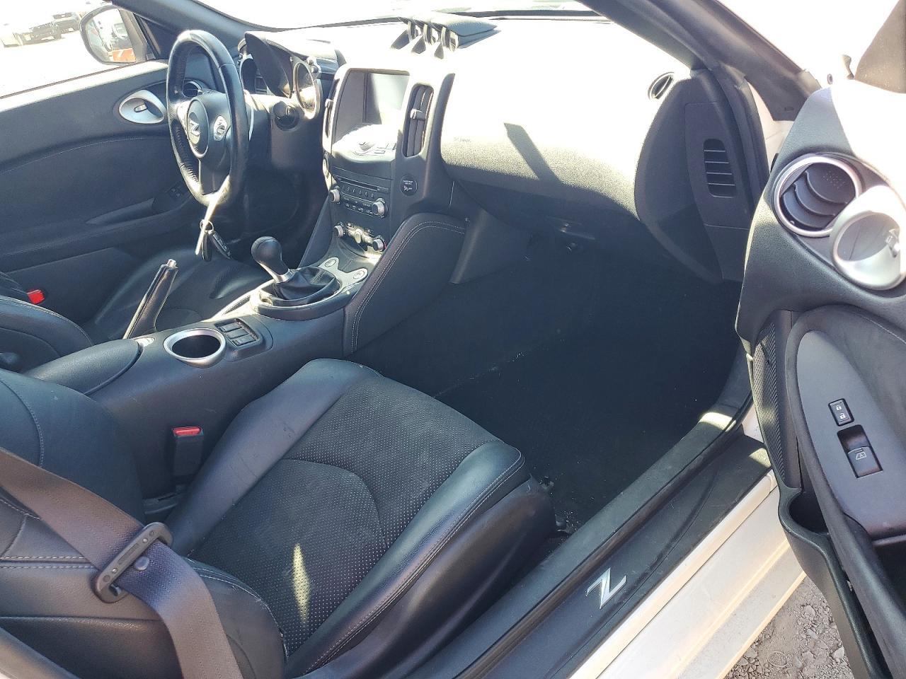 2017 Nissan 370Z Base - zdjęcie 8