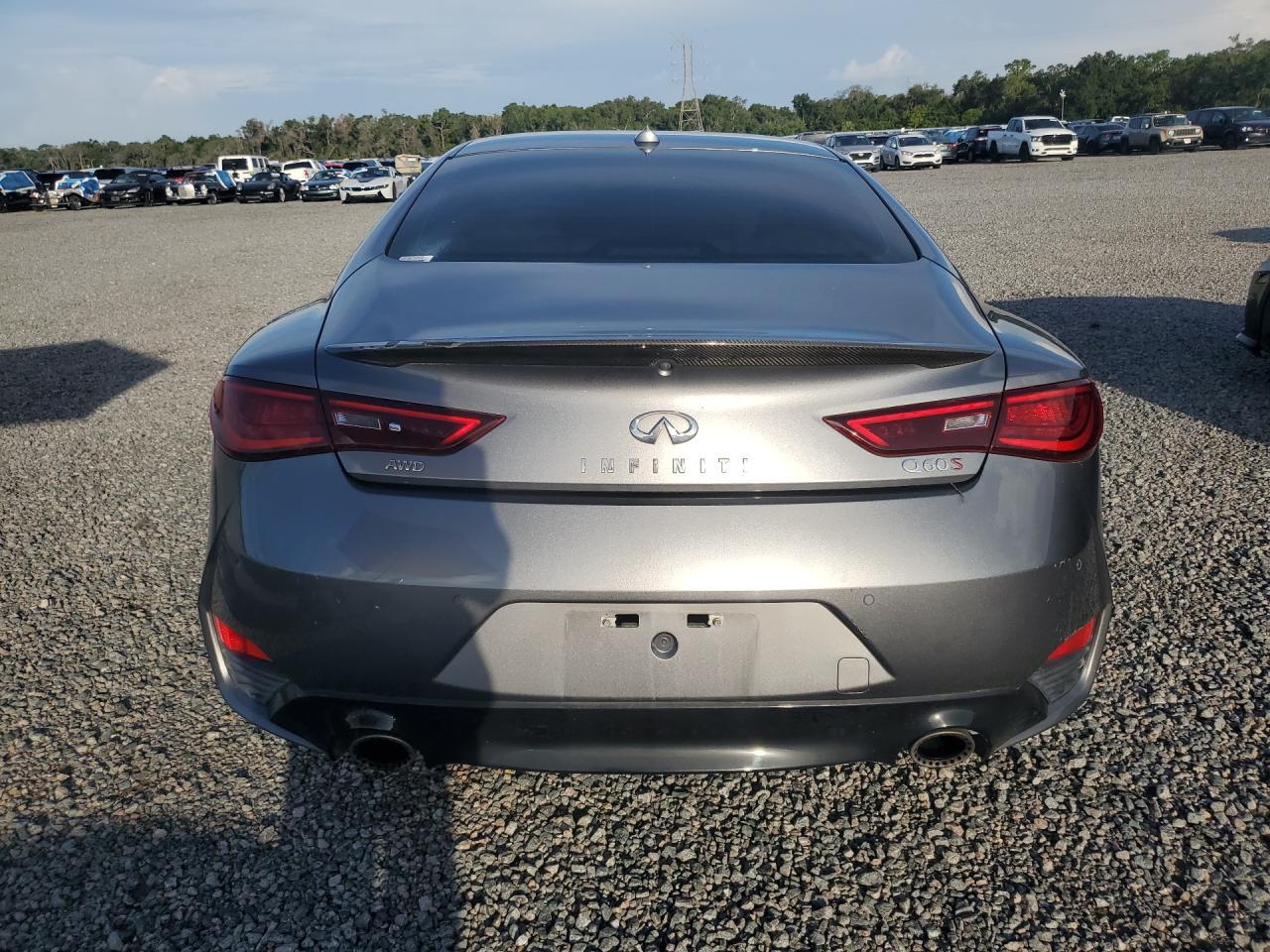 2019 Infiniti Q60 Red Sport 400 - zdjęcie 6