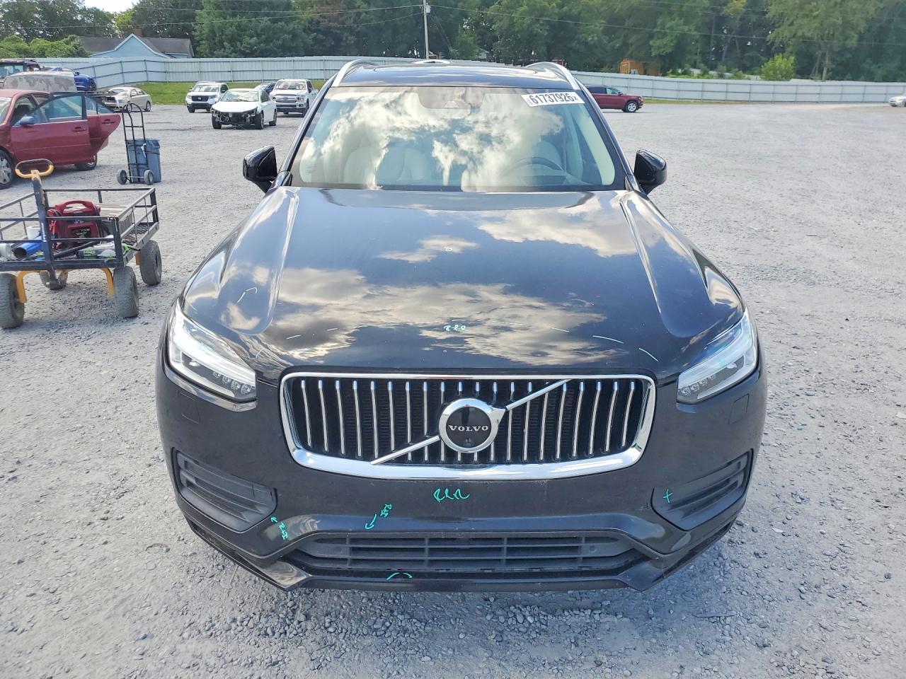 2021 Volvo Xc90 T6 Momentum - zdjęcie 5