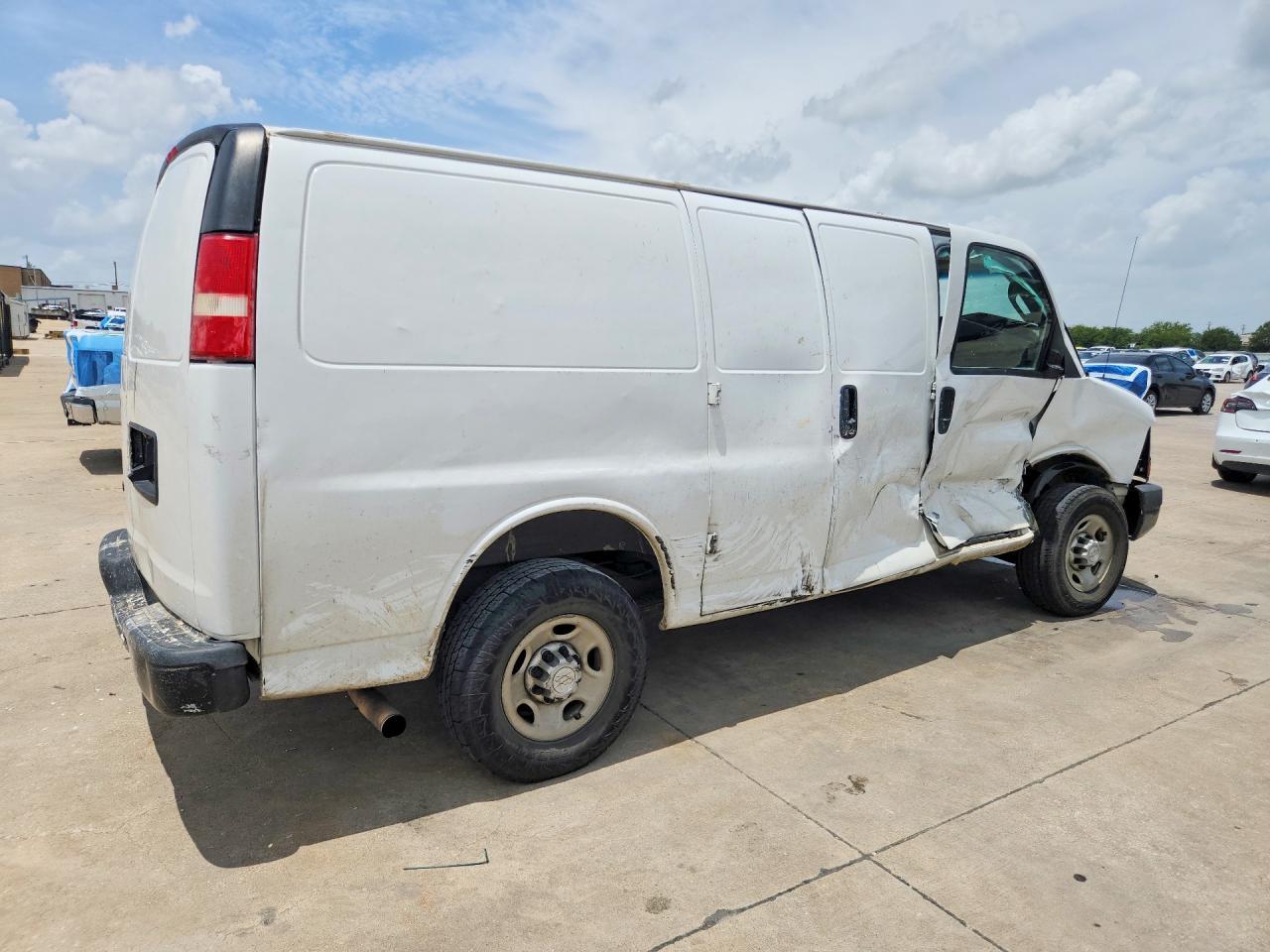 2016 Chevrolet Express G2500 - zdjęcie 3