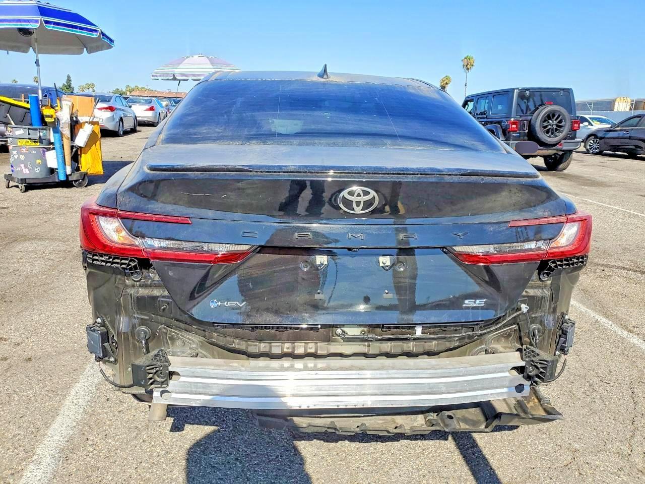 2025 Toyota Camry Se - zdjęcie 6
