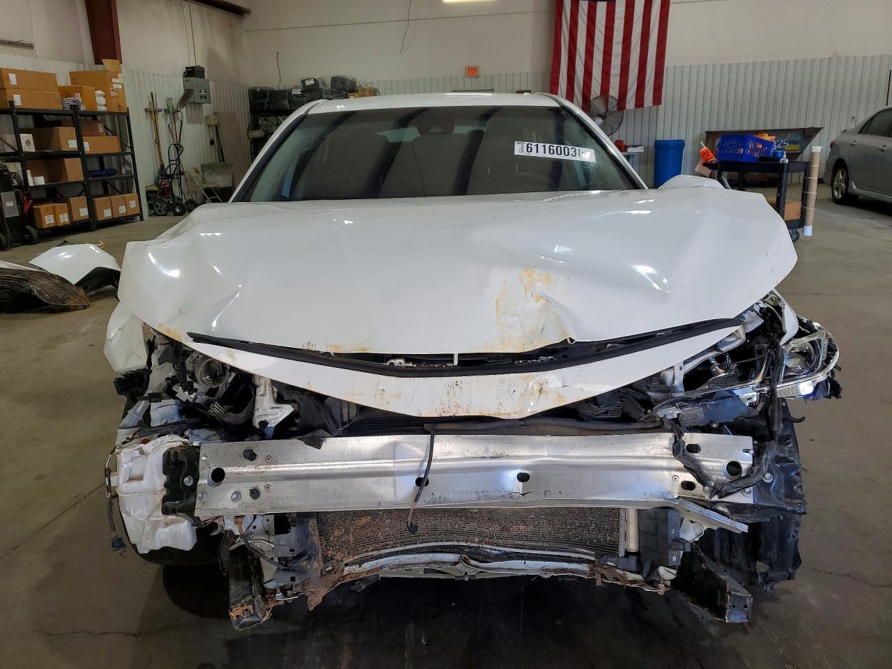 2020 Toyota Camry Le - zdjęcie 5