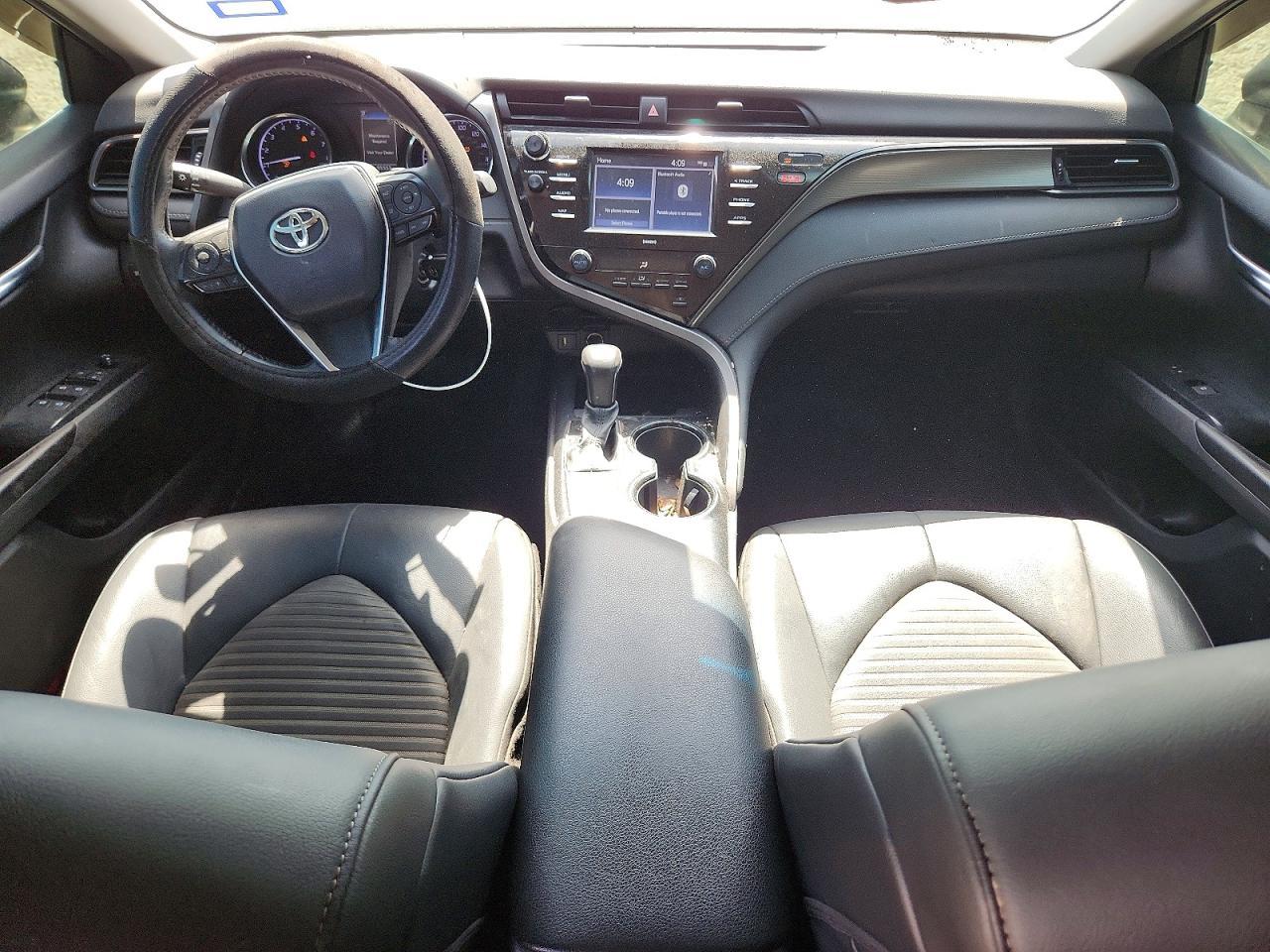 2020 Toyota Camry Se - zdjęcie 8