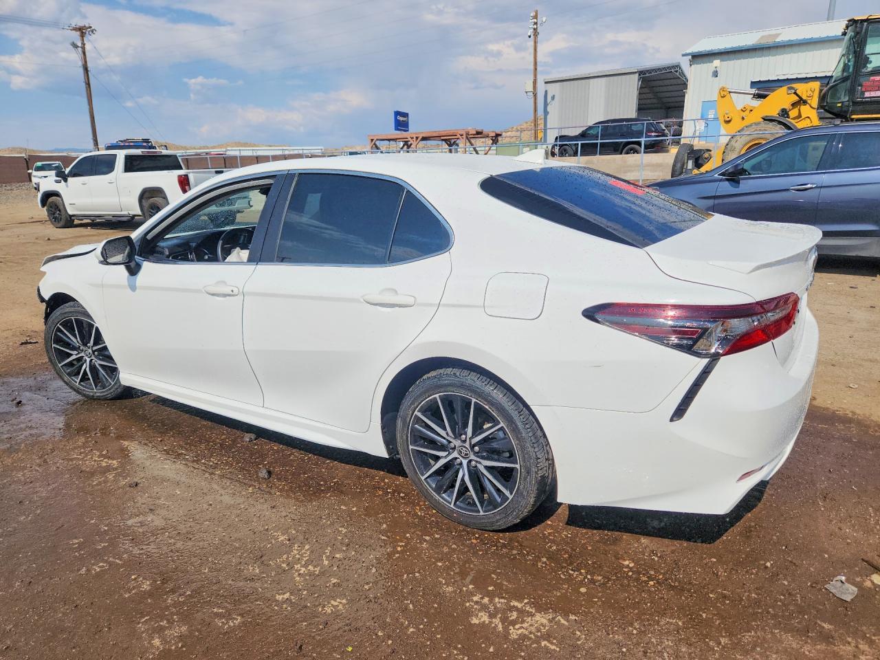 2023 Toyota Camry Se - zdjęcie 2