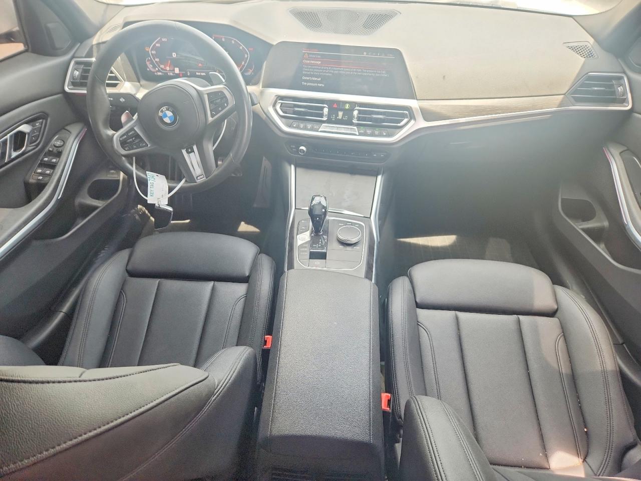 2020 BMW Seria 3 330i - zdjęcie 8