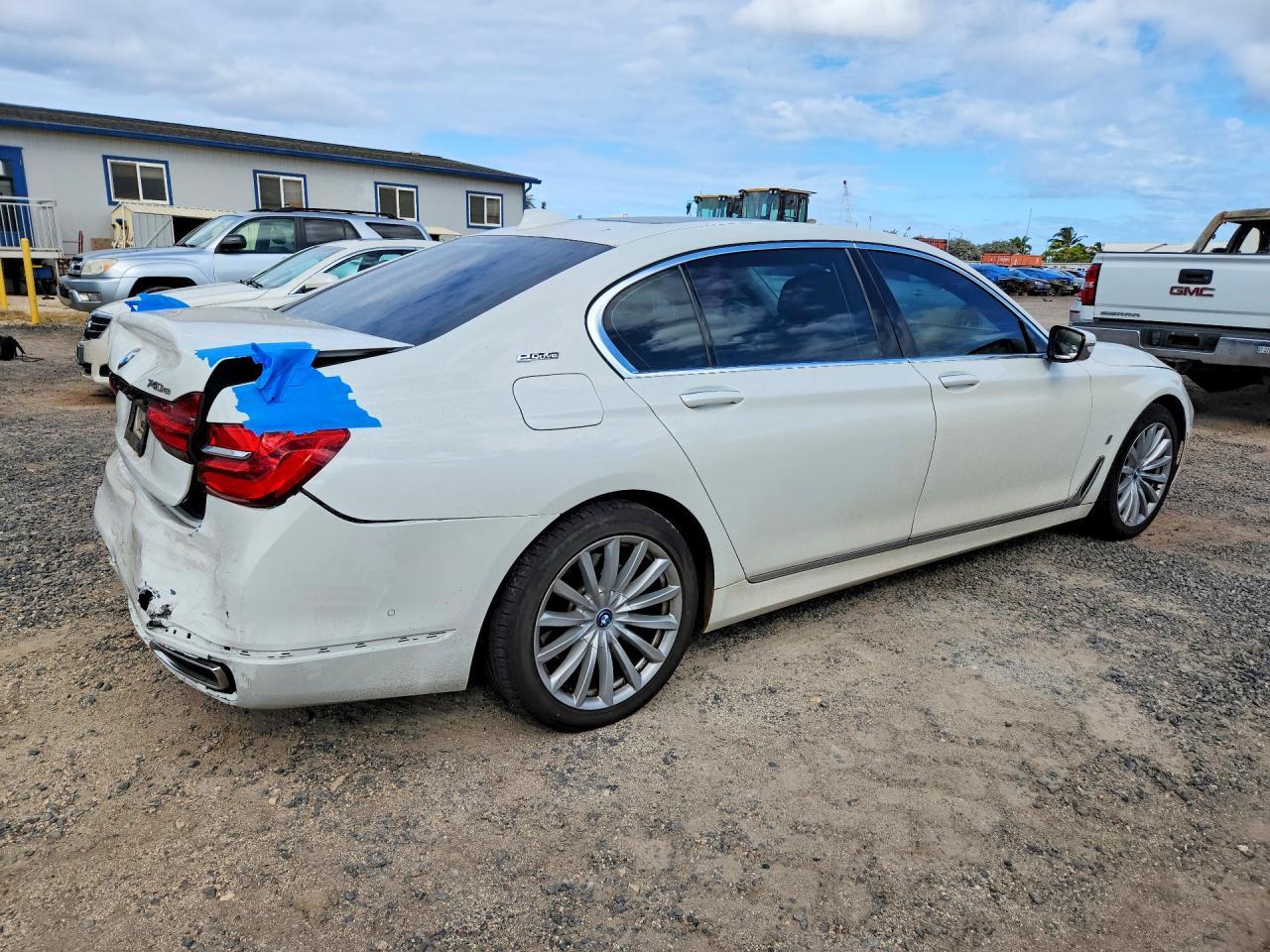 2018 BMW Seria 7 740e - zdjęcie 3