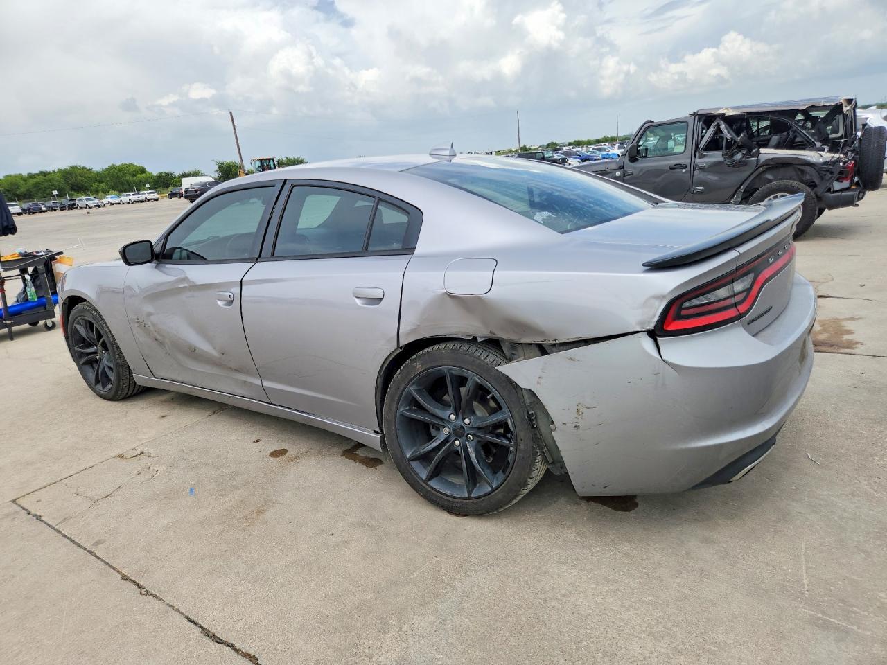 2016 Dodge Charger Sxt - zdjęcie 2