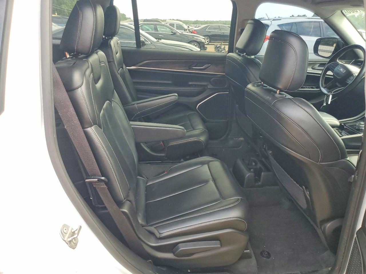 2021 Jeep Grand Cherokee L Limited - zdjęcie 11