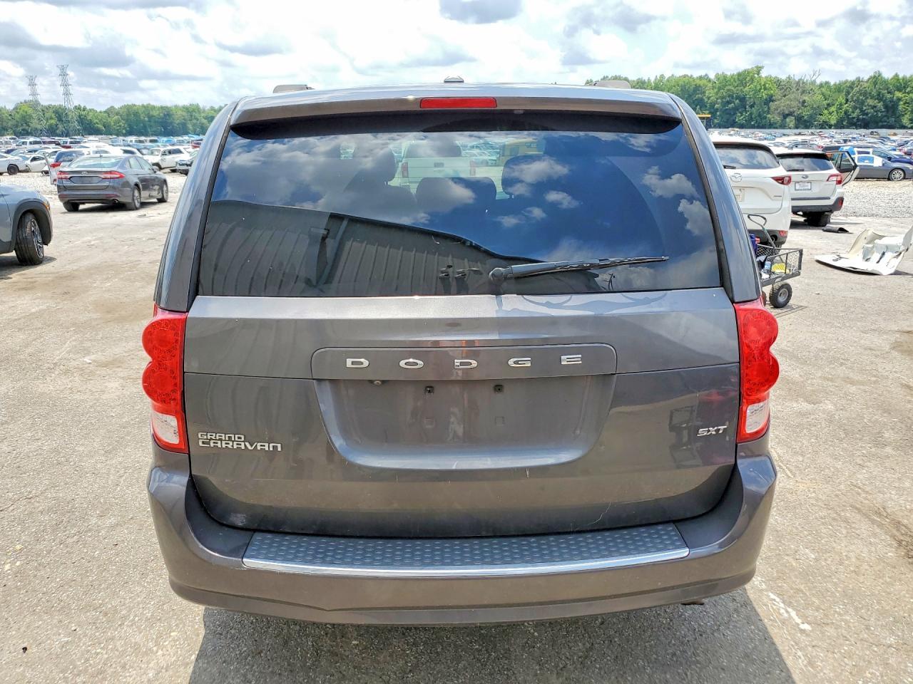 2020 Dodge Grand Caravan Sxt - zdjęcie 6