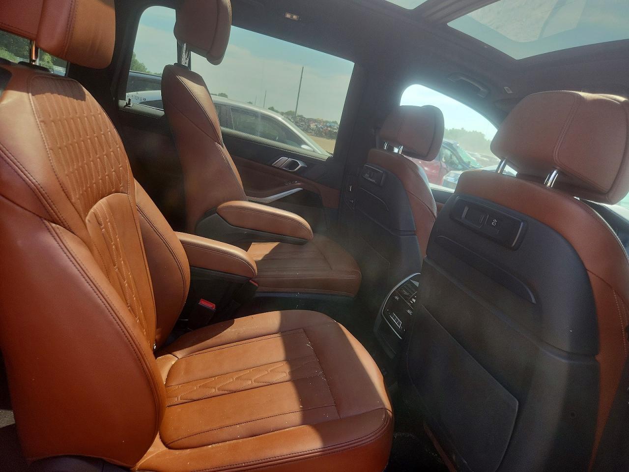 2020 BMW X7 xDrive40I - zdjęcie 11