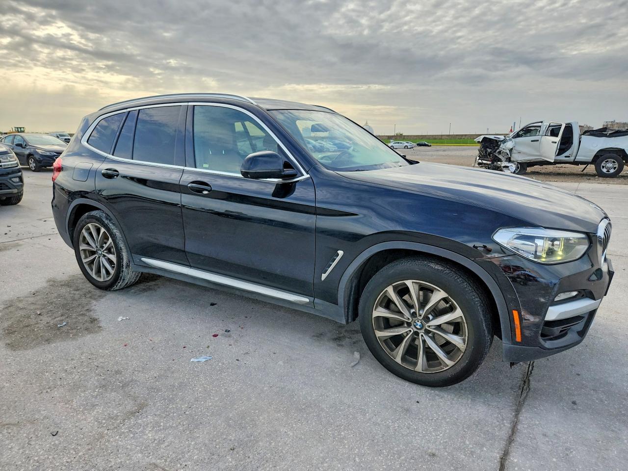 2018 BMW X3 xDrive30I - zdjęcie 4