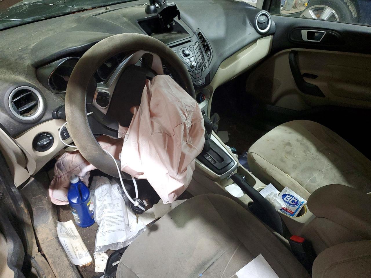 2014 Ford Fiesta Se - zdjęcie 8