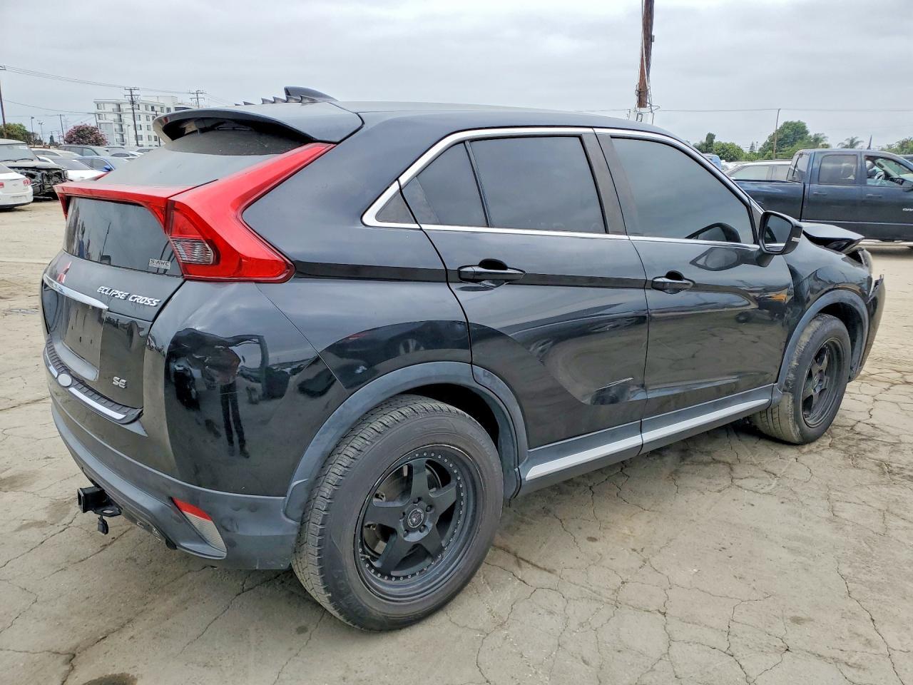 2018 Mitsubishi Eclipse Cross Se - zdjęcie 3