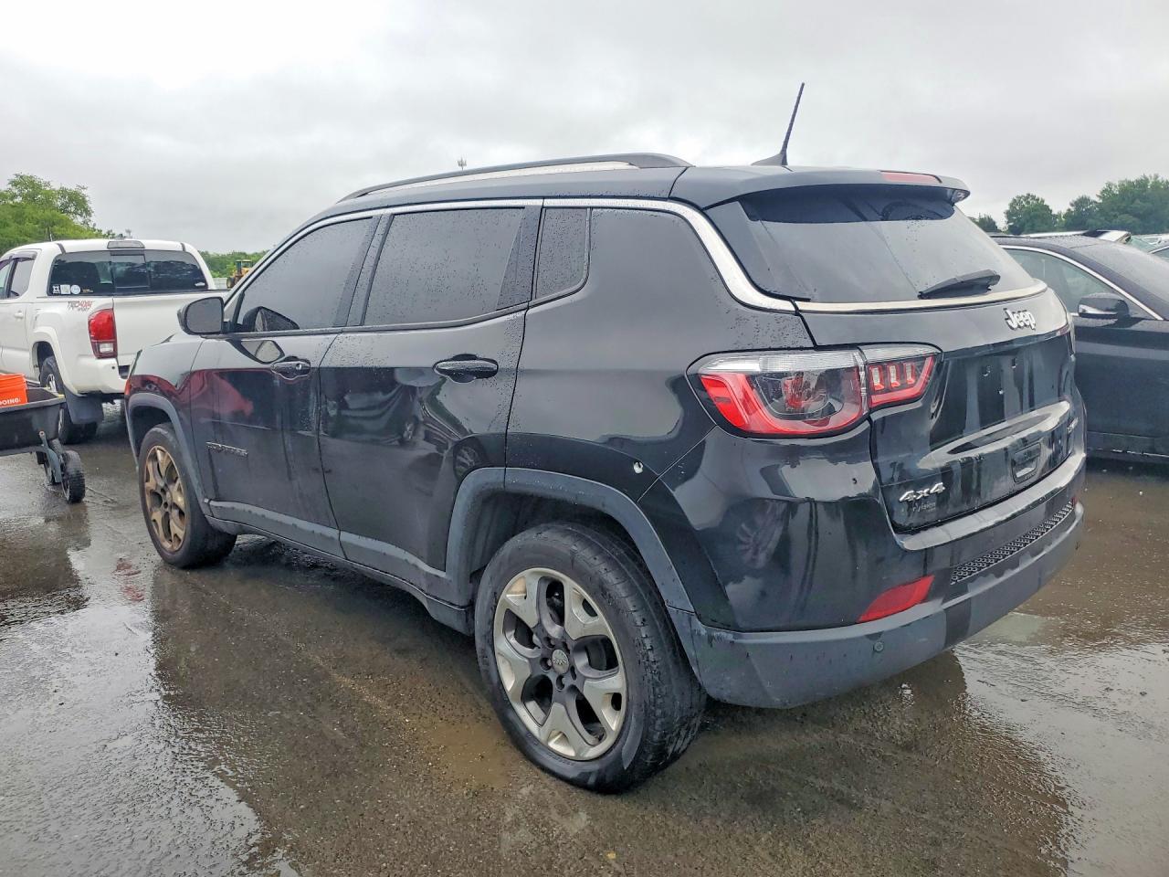 2021 Jeep Compass Limited - zdjęcie 2